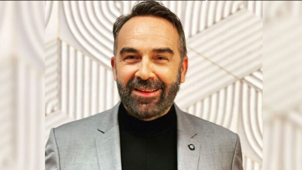 Γρηγόρης Γκουντάρας: «Για την ηλικία του κρατιέται ακόμα» – Η ξεκαρδιστική έκθεση του γιου του