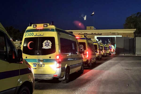 Τρεις νεκροί και τέσσερις τραυματίες από έκρηξη φιάλης αερίου ηλίου σε εμπορικό κέντρο της Αιγύπτου