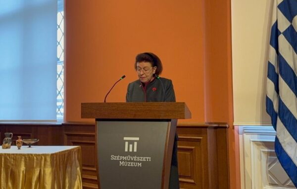 Λίνα Μενδώνη: Μια μακρά και απαιτητική διαδρομή ολοκληρώνεται με την επιστροφή των εννέα αρχαιοτήτων από τη Βουδαπέστη στην αργολική γη