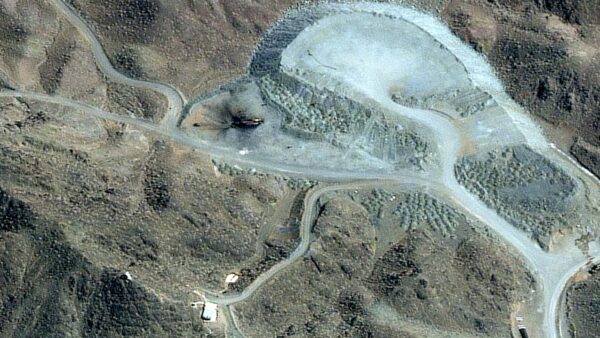 Pickaxe Mountain: Tο μυστικό υπόγειο φρούριο του Ιράν που ενδέχεται να κρύβει αποθέματα ουρανίου