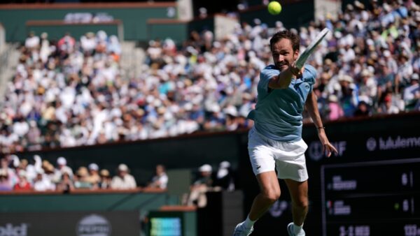 Τα χρειάστηκε ο Μεντβέντεφ, εύκολα στον τρίτο γύρο Miami Open o Σίνερ