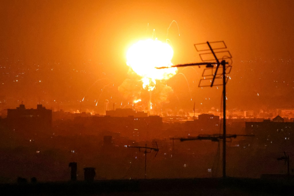 Ιράν: Σοβαρές ζημιές σε υποδομές νερού και ενέργειας