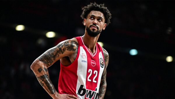 Ντόρσεϊ: «Ας ελπίσουμε να γυρίσουμε πίσω όλοι μαζί την Τρίτη το βράδυ με μια μεγάλη εκτός έδρας νίκη»