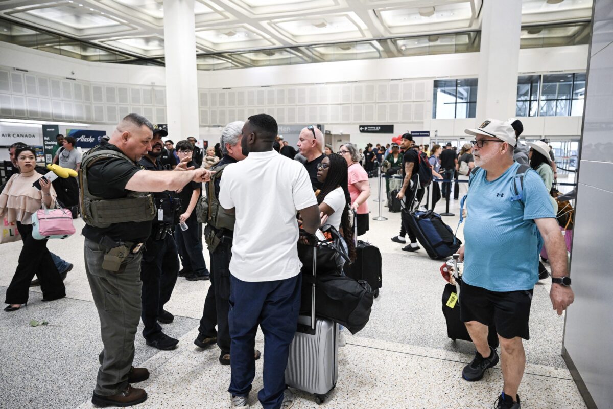 ΗΠΑ: Πράκτορες της ICE ανέλαβαν την ασφάλεια σε 14 αεροδρόμια