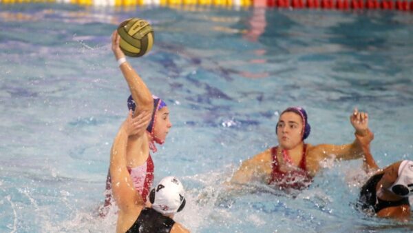 Άνετο πέρασμα του Ολυμπιακού από το Ποσειδώνιο