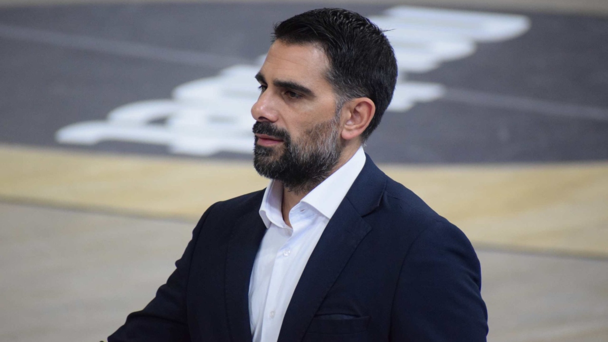 Βαρβούνης: «Είναι χαρά να βλέπουμε τα παιδιά να κάνουν μέσα στο γήπεδο αυτά που έχουμε στο μυαλό μας»