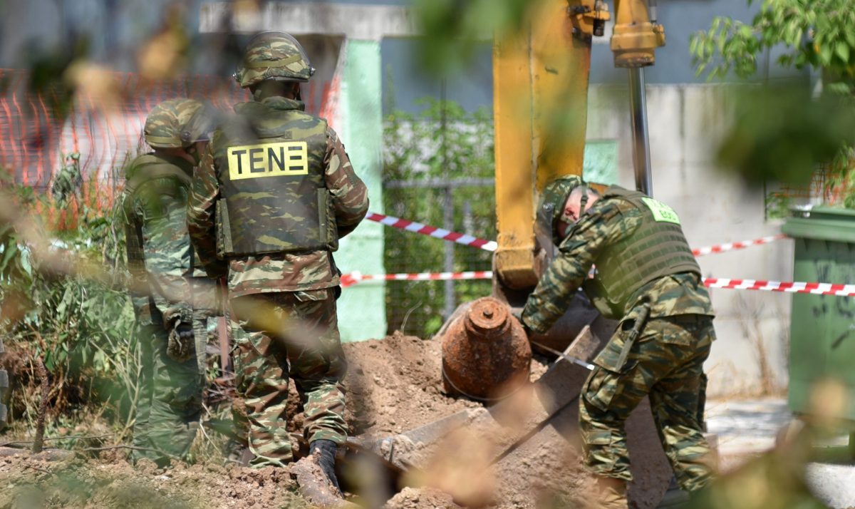 Συναγερμός στην Πεύκη: Εντοπίστηκε οβίδα του Β’ Παγκοσμίου Πολέμου σε οικοδομή – Διακοπή κυκλοφορίας