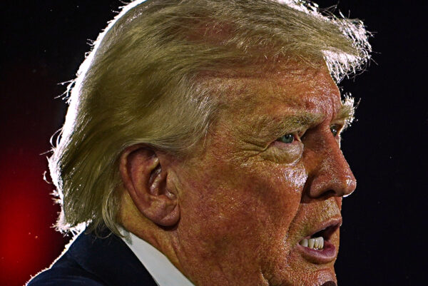 Νέες επιθέσεις Τραμπ σε Ιράν και ΝΑΤΟ: «Να σοβαρευτούν πριν να είναι πολύ αργά»