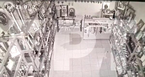 Η στιγμή που ο σεισμός των 4,9 ρίχτερ  «χτυπά» το Άγιον Όρος-Ρωγμές σε μονές και υλικές ζημιές