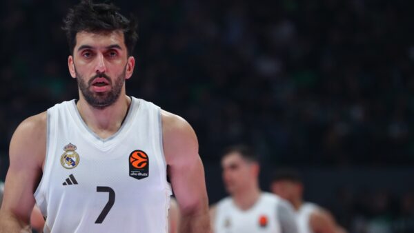 Λύγισε την Εφές η Ρεάλ και έφτασε τον Ολυμπιακό