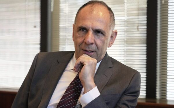 Γεραπετρίτης από Λιβύη: Ενίσχυση διμερούς συνεργασίας σε εμπόριο, μετανάστευση και θαλάσσιες ζώνες – Εγκαίνια για το ελληνικό προξενείο στη Βεγγάζη