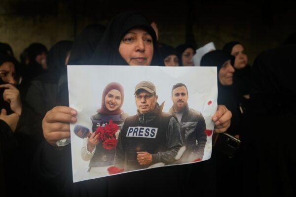 Λίβανος: Το ΕΡΤnews στην κηδεία των τριών δημοσιογράφων που σκοτώθηκαν σε ισραηλινή επιδρομή – Ανάμεσά τους η Φατίμα και ο αδελφός της