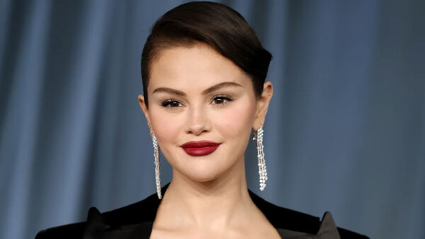 Το πιο κομψό χτένισμα της Selena Gomez που αξίζει να δοκιμάσεις