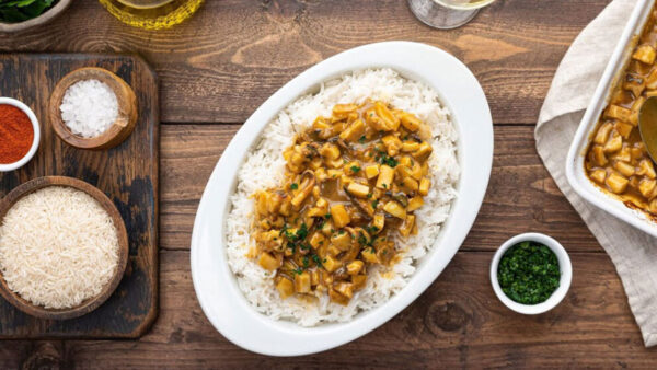 Σουπιές με ρύζι: Η παραδοσιακή μικρασιάτικη συνταγή που μοσχοβολά κανέλα