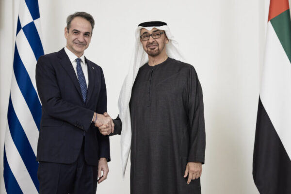 Τηλεφωνική επικοινωνία Μητσοτάκη με τον Πρόεδρο των ΗΑΕ για τις εξελίξεις στη Μέση Ανατολή