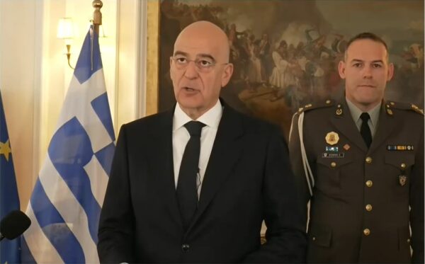 Έφτασε στο Κατάρ ο Ν. Δένδιας