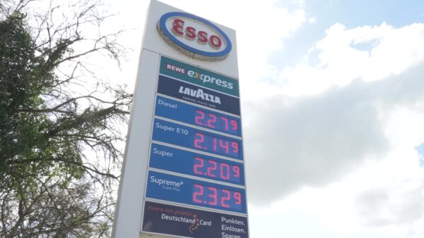 Πετρέλαιο: Eκτόξευση του Brent στα 105 δολάρια