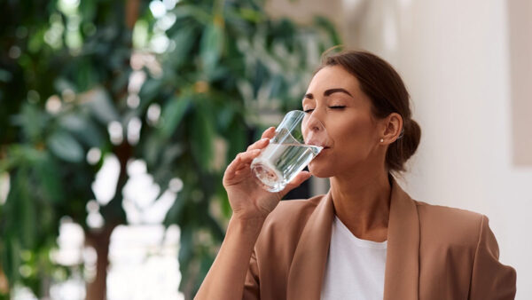 Ανθρακούχο νερό: Μια υγιεινή επιλογή ή όχι;