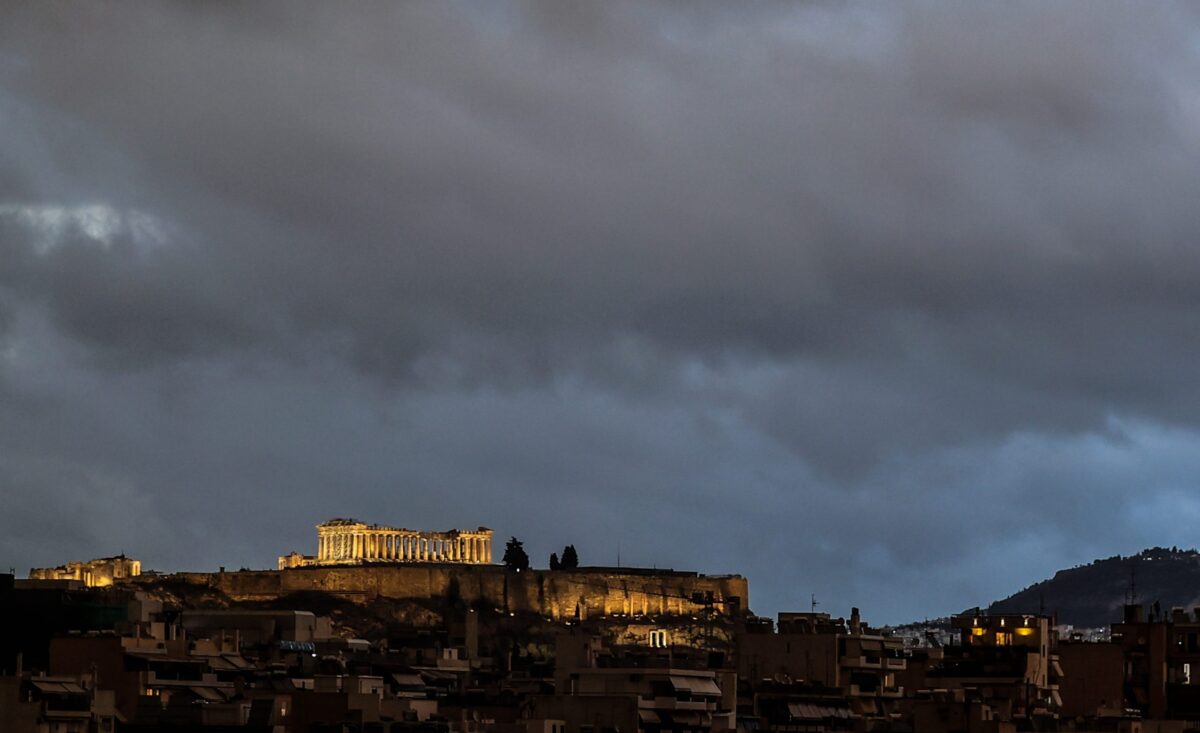 Καιρός: Υποχωρεί η κακοκαιρία, αλλά επιμένουν τα φαινόμενα σε νότια και Αιγαίο  – Πρόγνωση από την Α. Τυράσκη