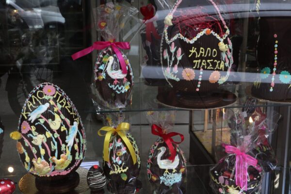 Ένωση καταναλωτών: Oδηγίες για την ασφάλεια των τροφίμων στο πασχαλινό τραπέζι