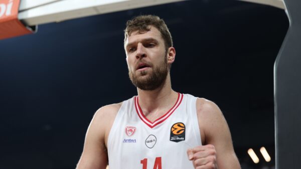 Βεζένκοφ: «Δεν υπάρχουν εύκολα ματς στην EuroLeague, θέλουμε να έχουμε το πλεονέκτημα έδρας στο τέλος»