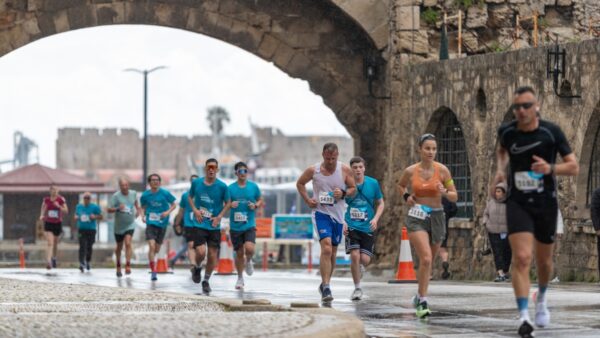 Αντίστροφη μέτρηση για τον TUI Rhodes Marathon: Ως τις 17 Απριλίου οι εγγραφές