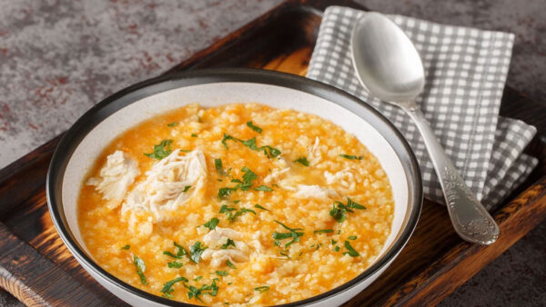 Κοτόσουπα με λαχανικά και ρύζι