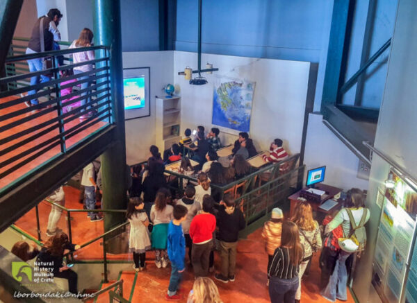 Πλατφόρμα που θα κινείται στον ρυθμό των Ρίχτερ θα εγκατασταθεί στη Σαντορίνη