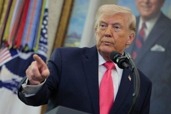 Τραμπ: Σοβαρά τραυματισμένος ο Αμερικανός πιλότος – «Ανοίξτε τα Στενά του Ορμούζ, αλλιώς θα ζήσετε στην κόλαση»