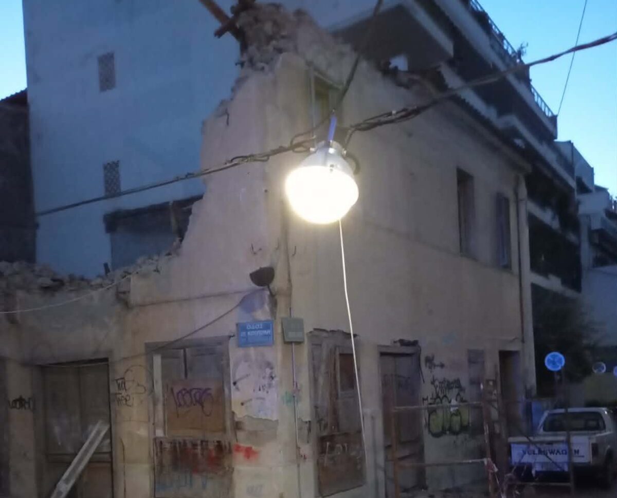 Κατέρρευσε παλιό σπίτι στο κέντρο της Χαλκίδας