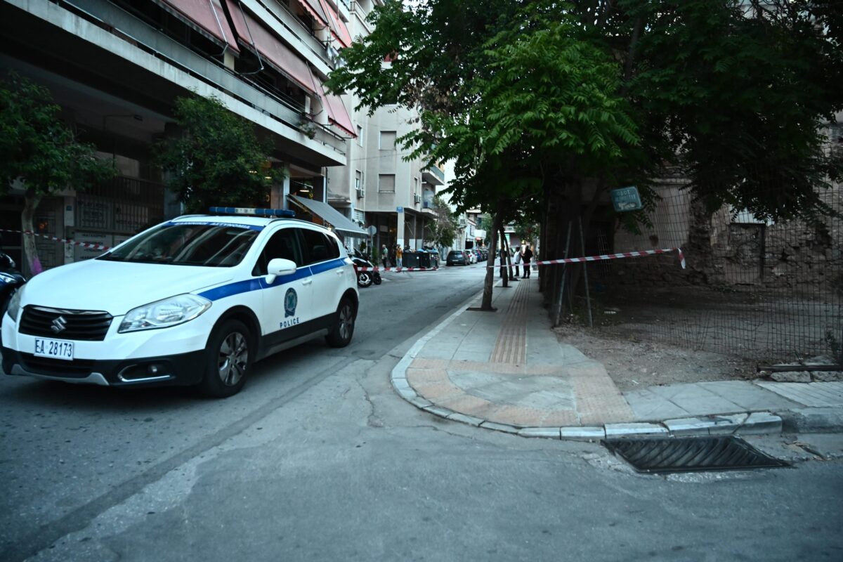 Συναγερμός για ύποπτο αντικείμενο στην Ομόνοια  – Διεκόπη η κυκλοφορία