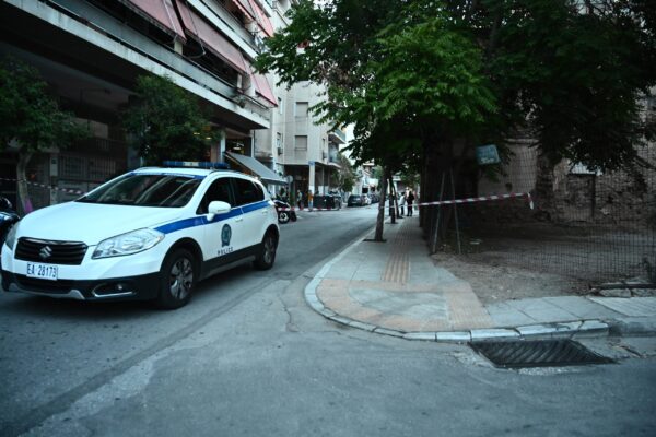 Συναγερμός για ύποπτο αντικείμενο στην Ομόνοια  – Διεκόπη η κυκλοφορία