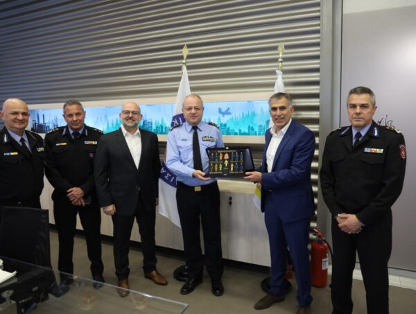 Πυροσβεστικό Σώμα: Ενισχύθηκε με τη δωρεά υλικού εικονικής πραγματικότητας