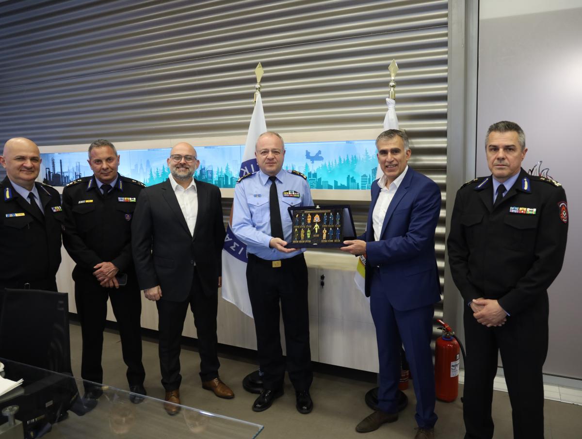 Πυροσβεστικό Σώμα: Ενισχύθηκε με τη δωρεά υλικού εικονικής πραγματικότητας