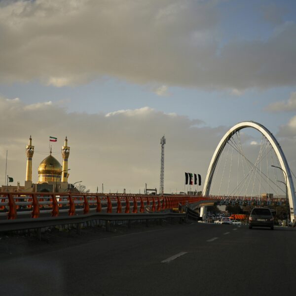 Η Ισπανία θα ανοίξει εκ νέου την πρεσβεία της στην Τεχεράνη