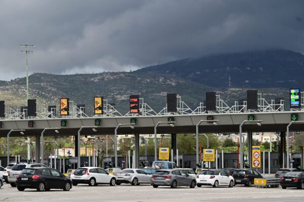 Μεγάλη έξοδος του Πάσχα: Πληρότητες 100% σε πλοία και ΚΤΕΛ – Αυξημένη κίνηση σε λιμάνια, σημειωτόν τα οχήματα στα διόδια