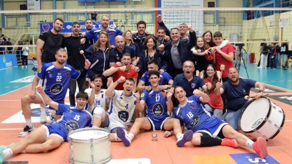 Μόνος στην 9η θέση ο Φοίνικας