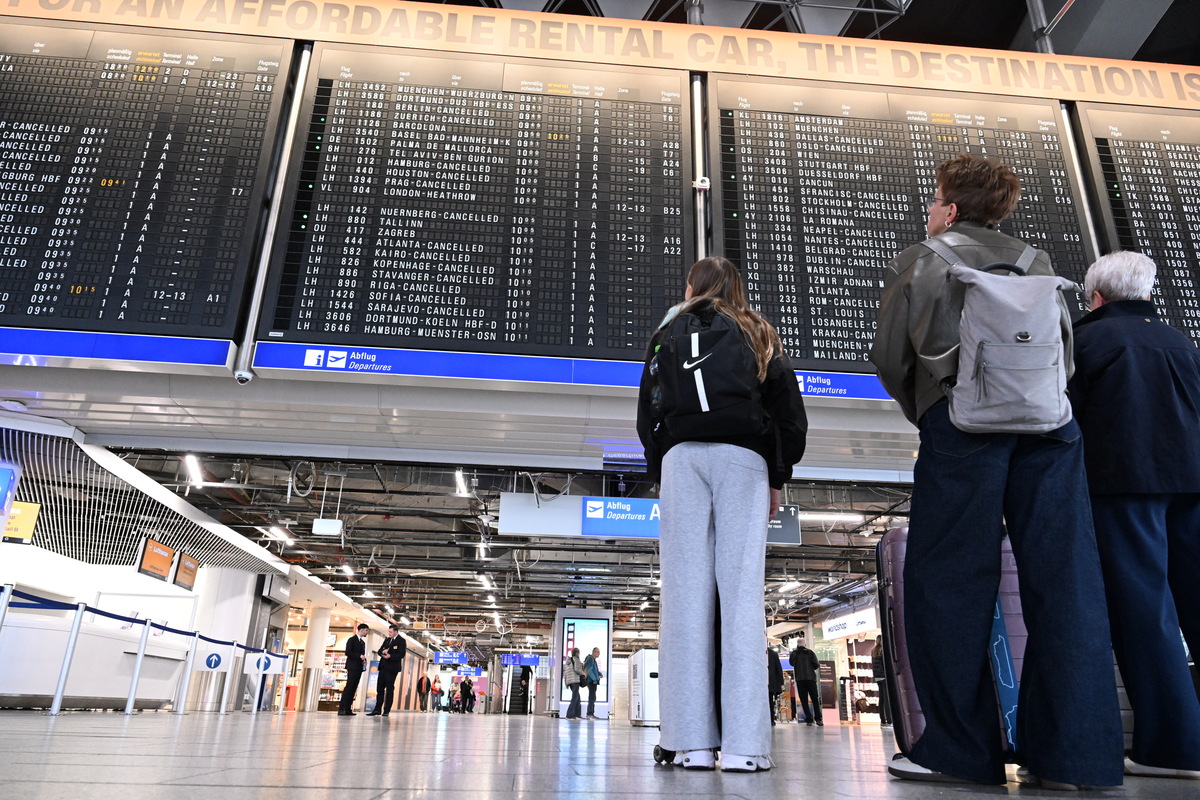 Καμπανάκι για έλλειψη καυσίμων στις αερομεταφορές σε τρεις εβδομάδες αν τα Στενά του Ορμούζ παραμείνουν κλειστά