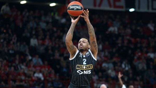 Τζόουνς: «Δεν έβλεπα λόγο να μην μείνω στην Παρτιζάν, υπήρξαν επαφές και με άλλες ομάδες»