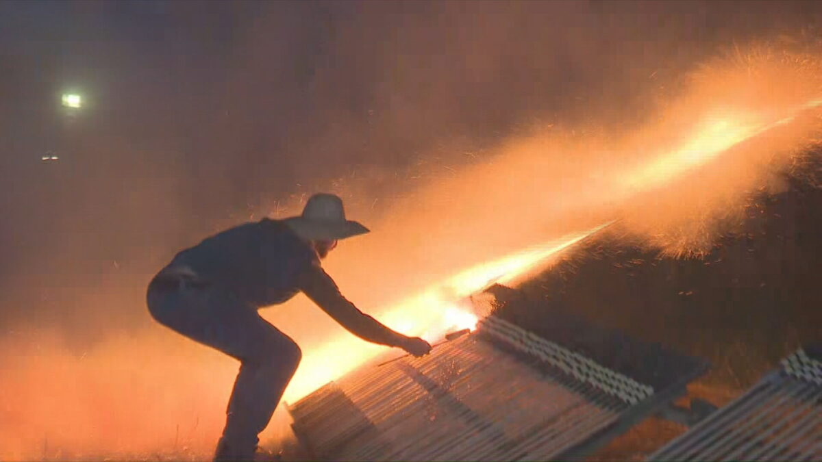 Πάσχα στην Ελλάδα: Έθιμα που φωτίζουν ουρανό και θάλασσα – Από τη Χίο και την Κέρκυρα έως την Κρήτη