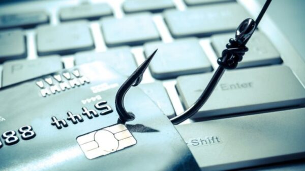 Phishing: Από διαδικτυακή απάτη σε κοινωνική μάστιγα – Τι πρέπει να προσέχουν οι πολίτες