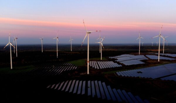 Η ΕΕ συζητά την επιτάχυνση της πράσινης μετάβασης λόγω της ενεργειακής κρίσης στον Κόλπο