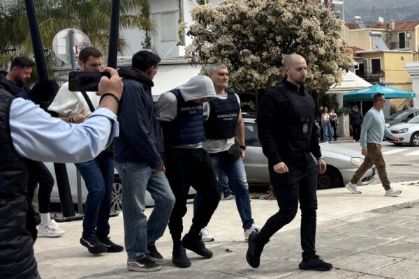 Κεφαλονιά: Η προφυλάκιση των τριών είναι μόνο η αρχή – Πρόσωπο κλειδί ο 66χρονος, «δεν έπαιρνε ναρκωτικά» λένε φίλοι και συγγενείς της Μυρτώς