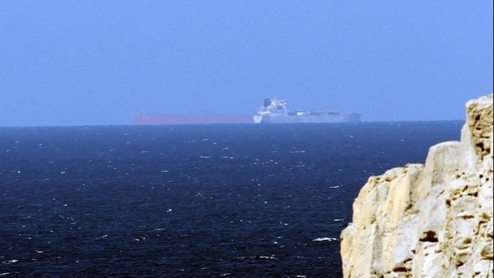Γαλλική ναυτιλιακή εταιρεία επιβεβαίωσε ότι ένα από τα πλοία της δέχθηκε προειδοποιητικά πυρά στα Στενά του Ορμούζ
