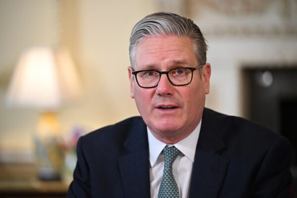 Βρετανία: Ο Στάρμερ δίνει εξηγήσεις στη Βουλή για τον διορισμό Μάντελσον