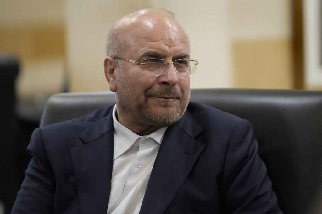 Γκαλιμπάφ: Δεν διαπραγματευόμαστε υπό τη σκιά απειλών – Το Ιράν θα δείξει «νέα χαρτιά στο πεδίο της μάχης» εάν συνεχιστεί ο πόλεμος