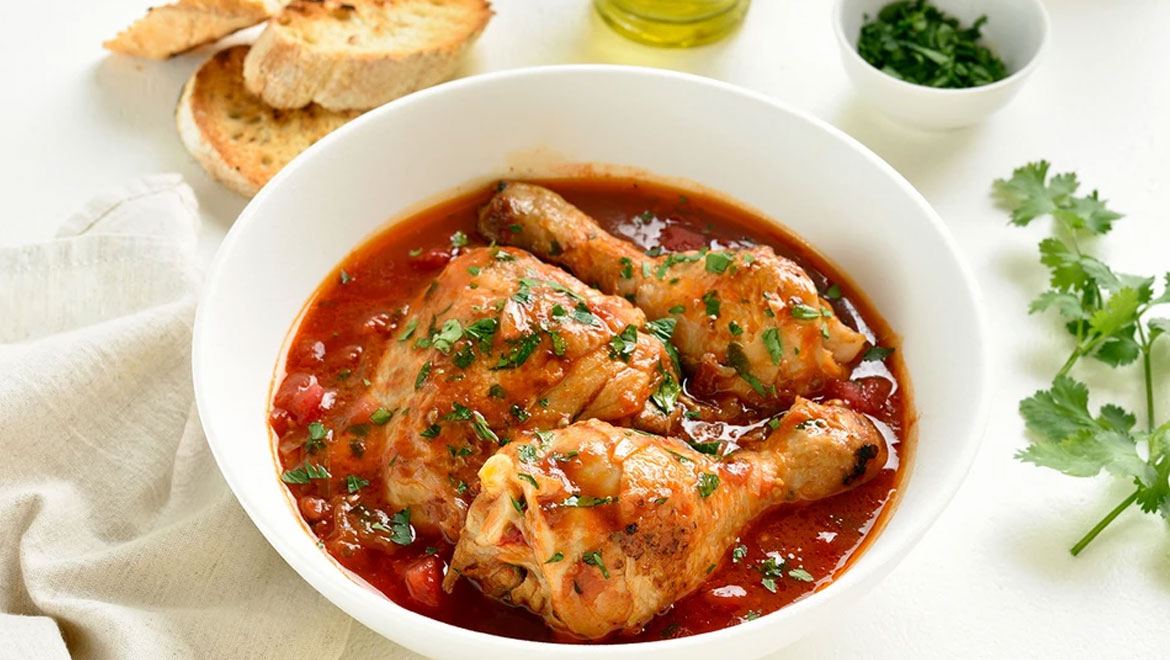 Κοκκινιστό κοτόπουλο κατσαρόλας