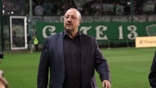 «Κάνει κακό στην ομάδα η συζήτηση για τον Μπενίτεθ»