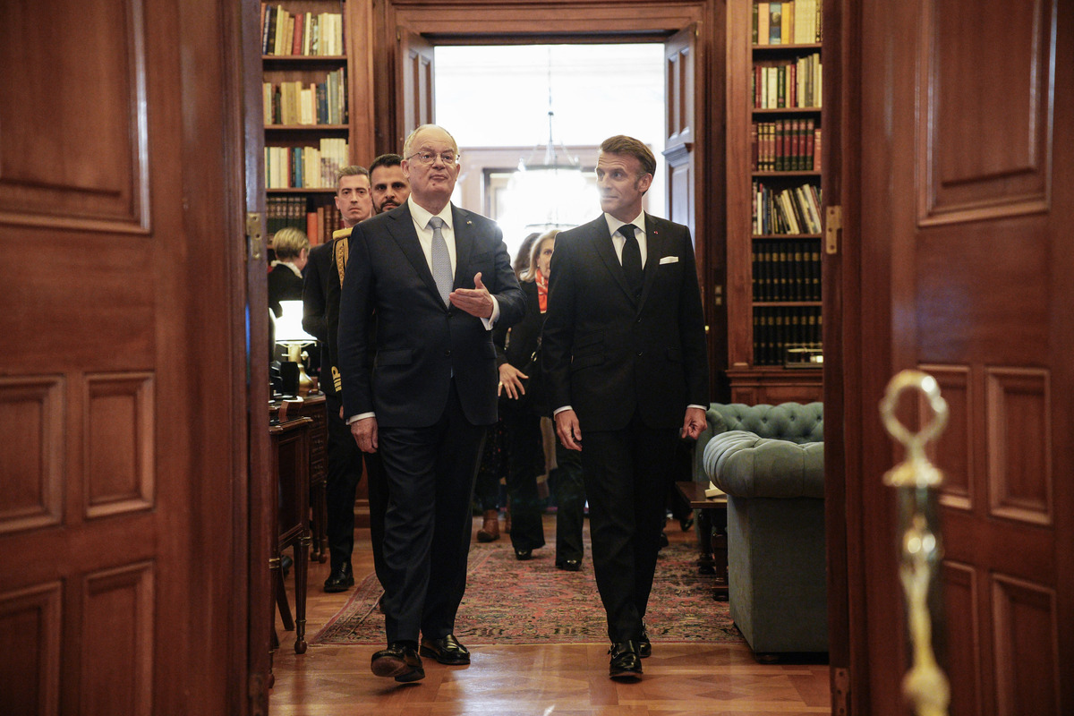 Συνάντηση Τασούλα – Μακρόν στο Προεδρικό Μέγαρο: Επισφραγίζονται οι ιστορικοί οι δεσμοί Ελλάδας και Γαλλίας