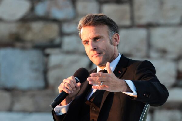 Ισχυρό μήνυμα στήριξης από Μακρόν: «Αν η Τουρκία απειλήσει την Ελλάδα, να ξέρετε ότι θα είμαστε εδώ»